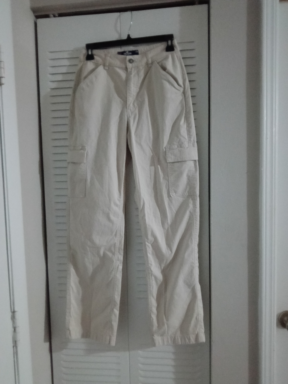 Hollister Cream Cargo Pants